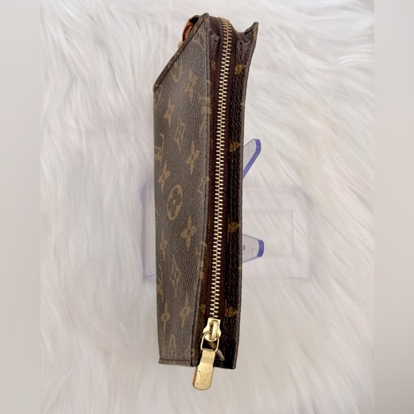 LOUIS VUITTON Monogram PM Bucket Pouch - Picture 5 of 7